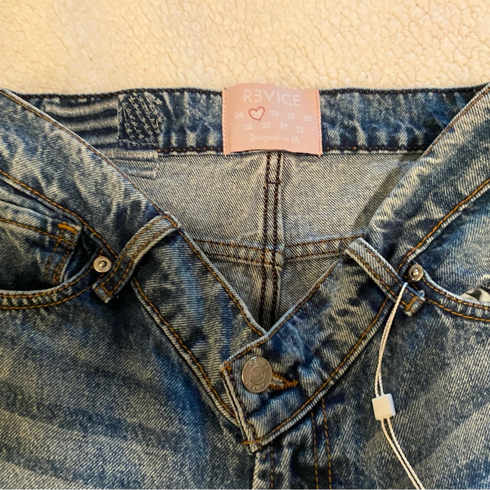 Revice Denim Size 25 acid washed jeans.  NWT - Picture 2 of 9
